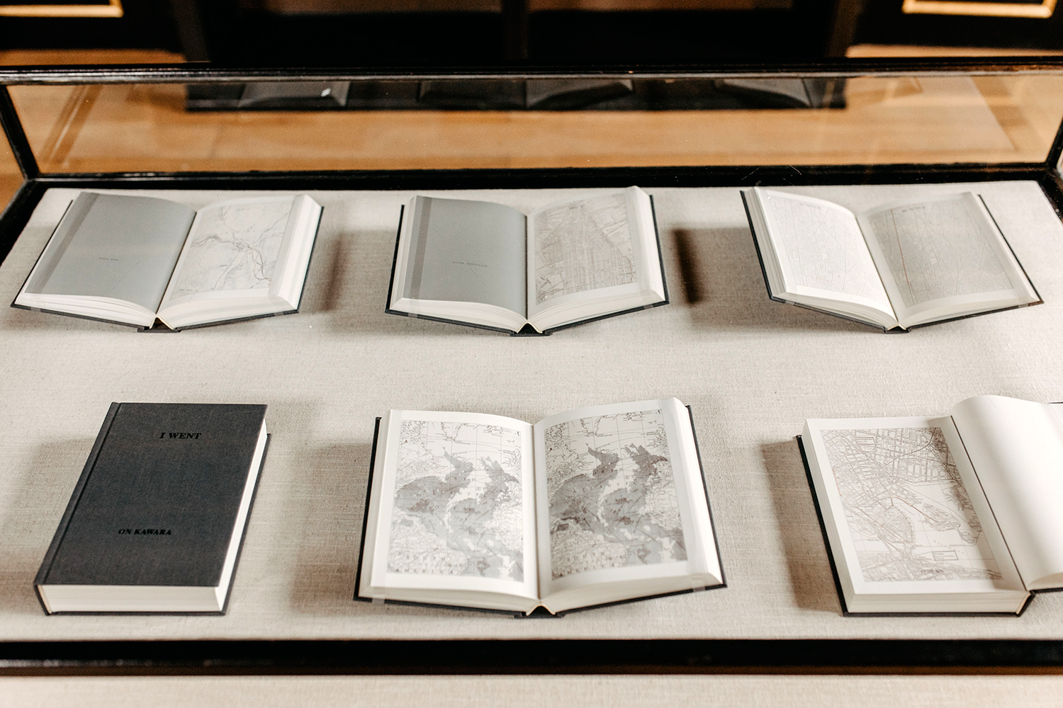 En quelques mots / On Kawara