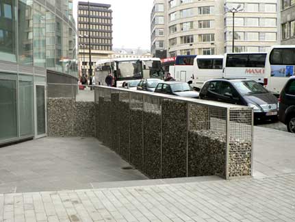 Lucile Bertrand - Mur de galets