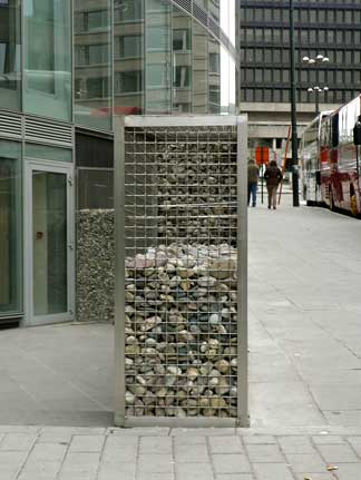 Lucile Bertrand - Mur de galets